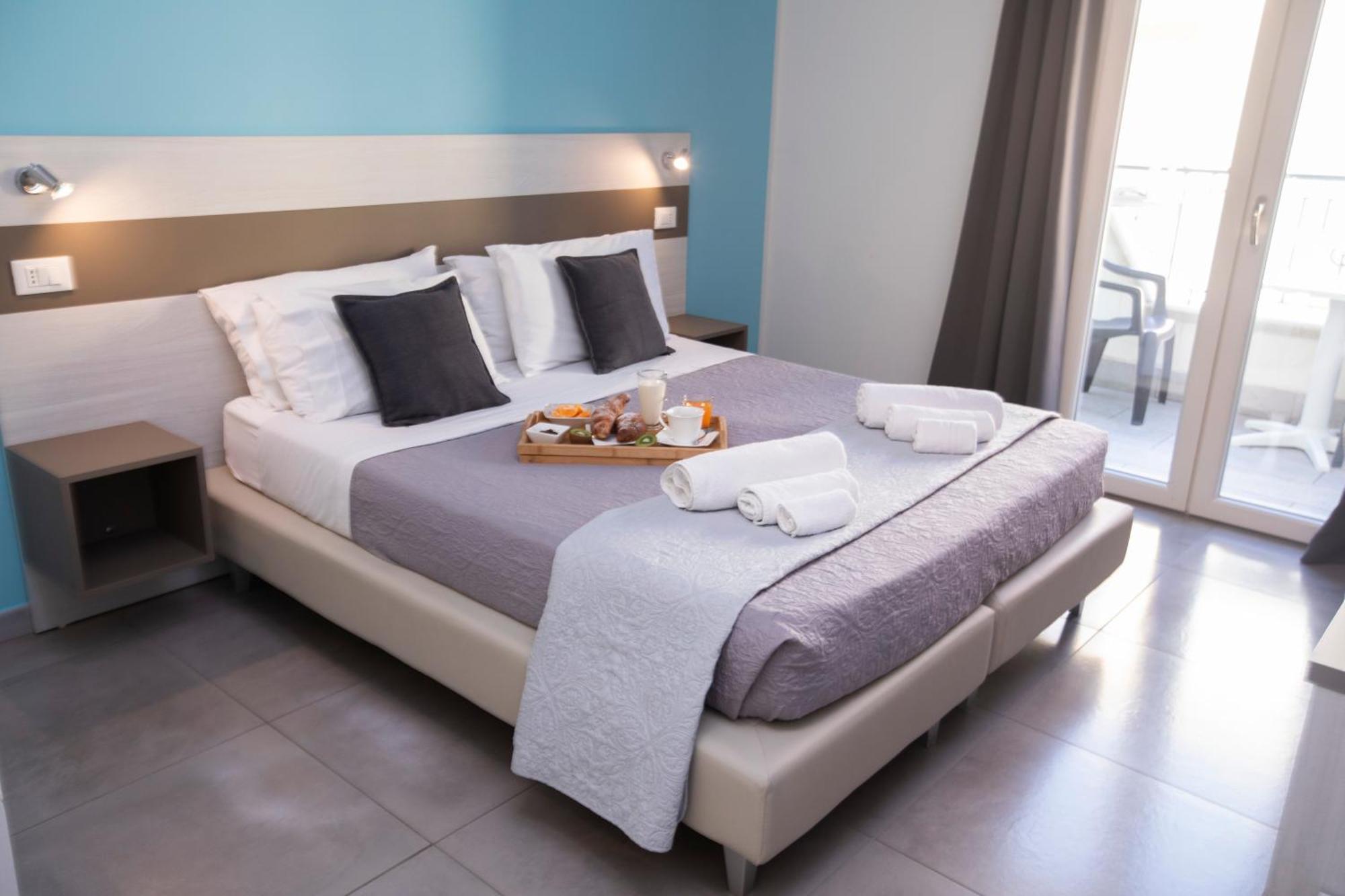 La Perla Amantea - Rooms & Apartaments Екстер'єр фото