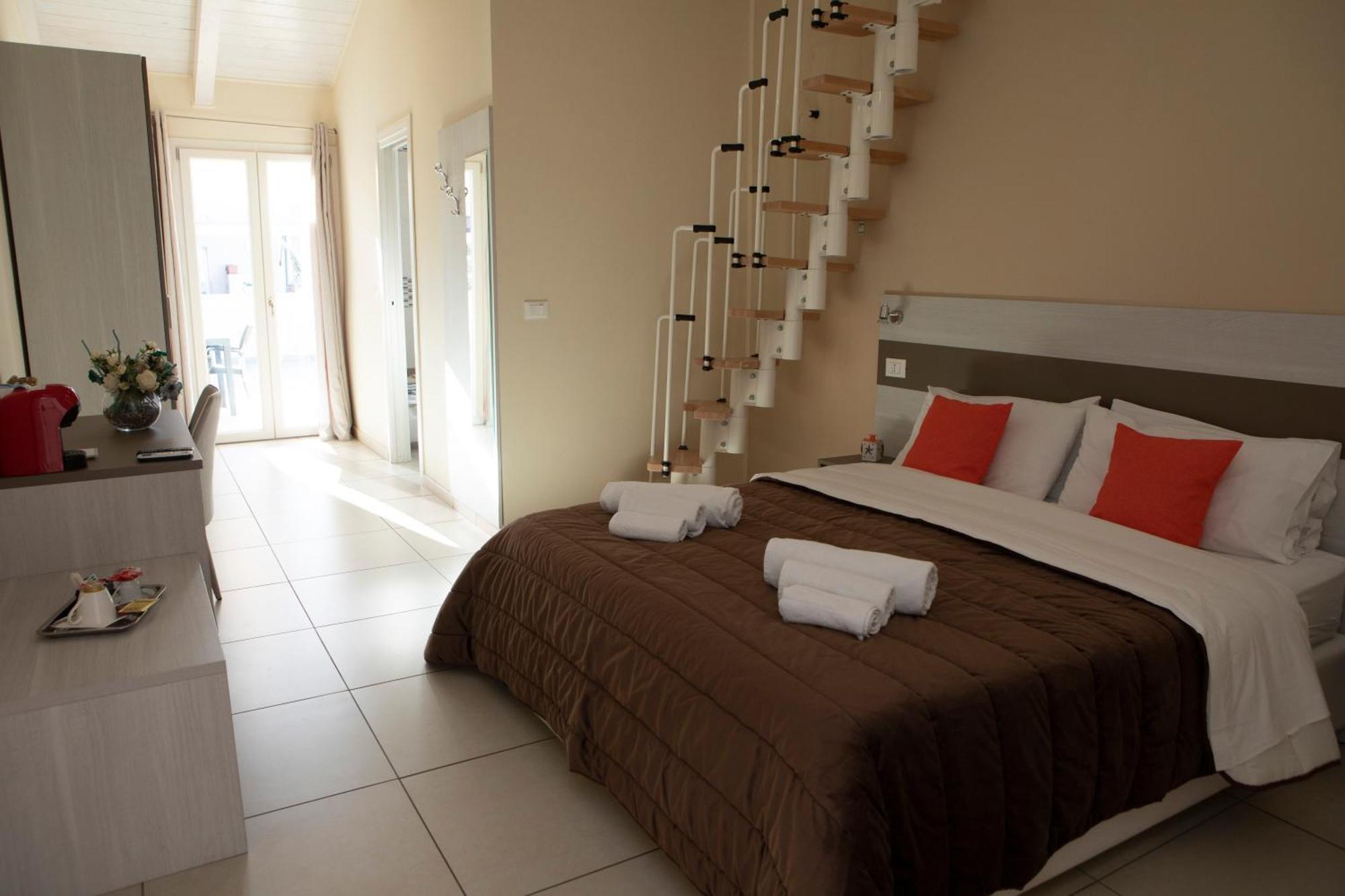 La Perla Amantea - Rooms & Apartaments Екстер'єр фото