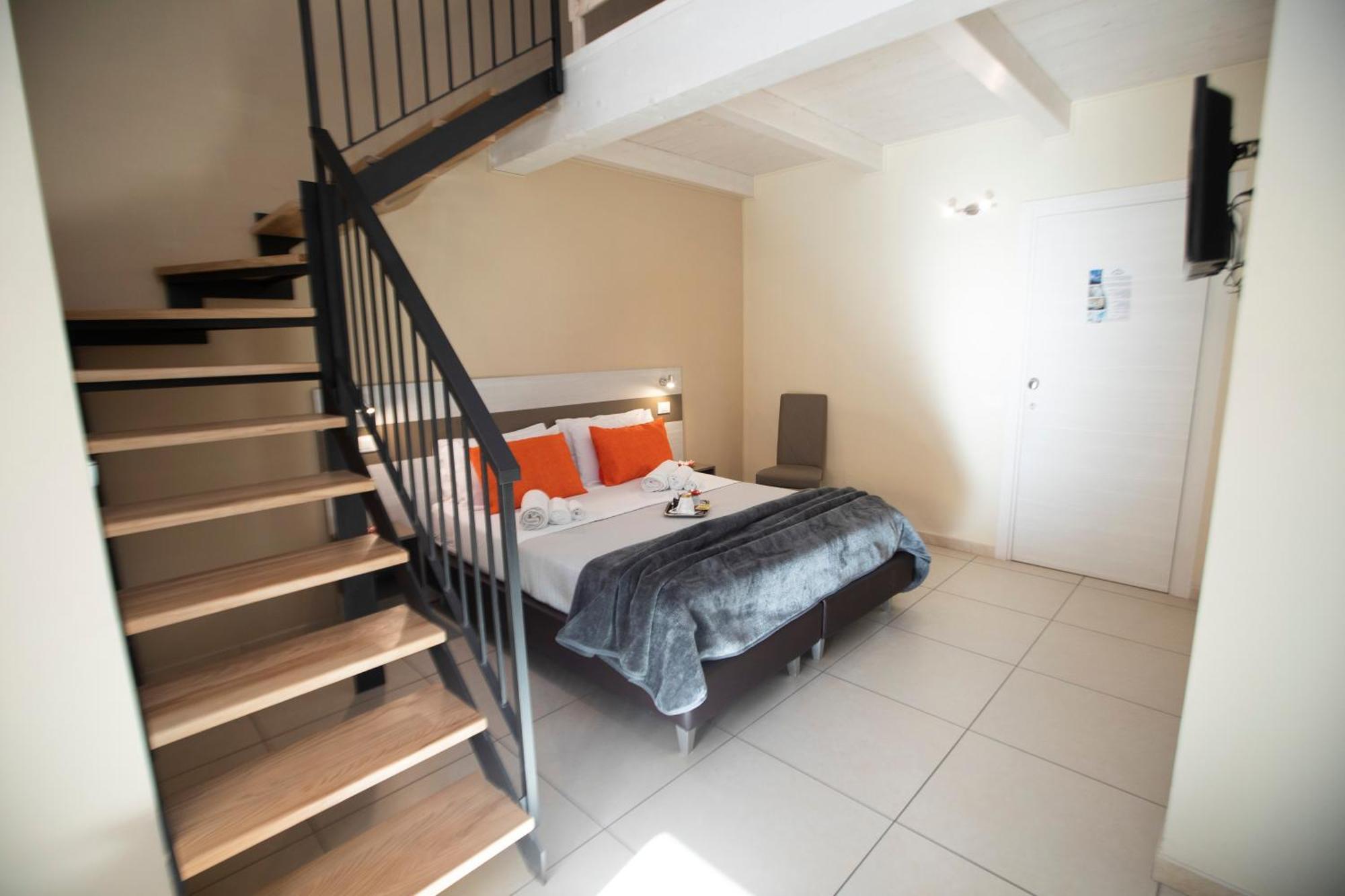 La Perla Amantea - Rooms & Apartaments Екстер'єр фото