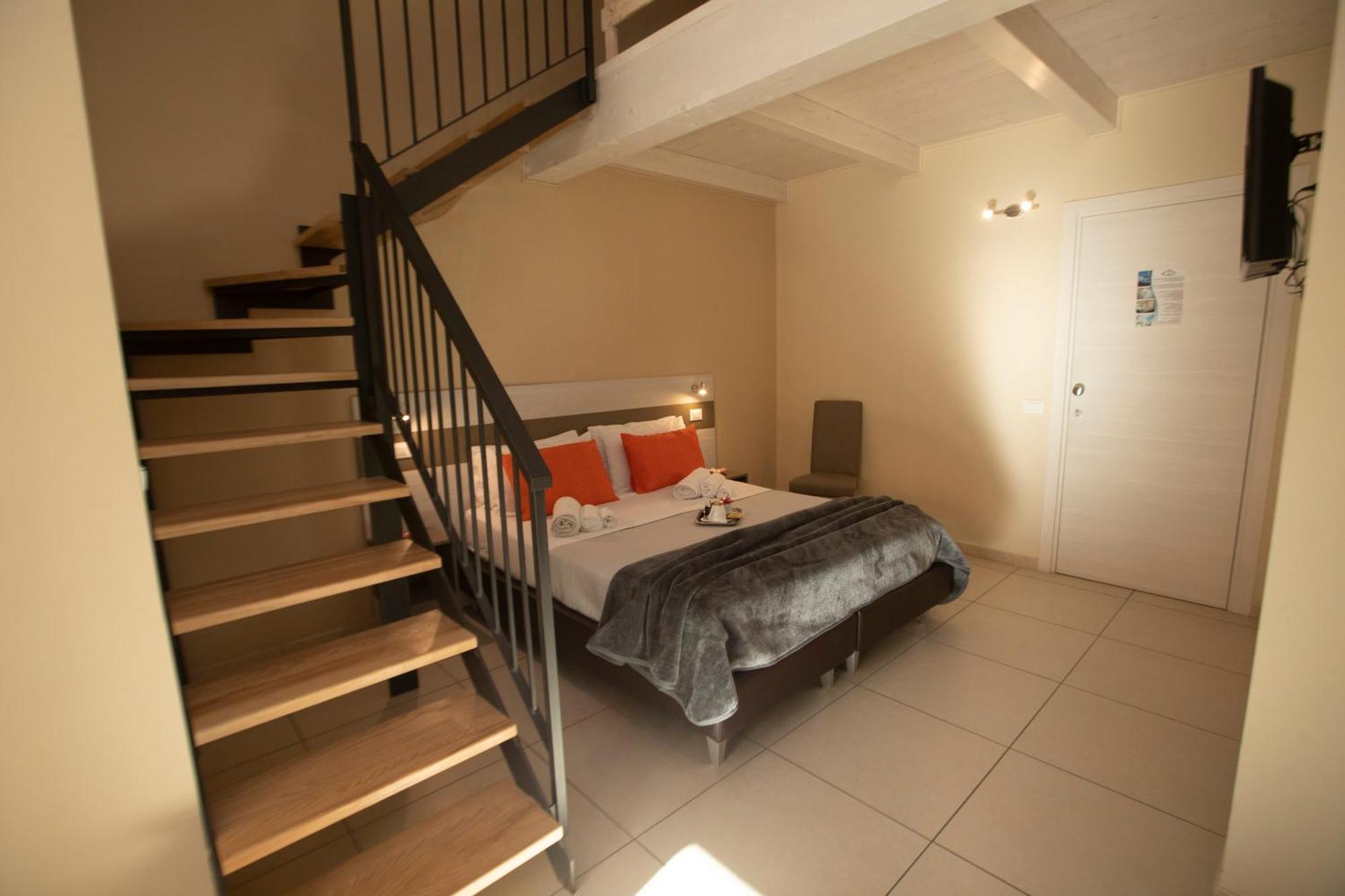 La Perla Amantea - Rooms & Apartaments Екстер'єр фото