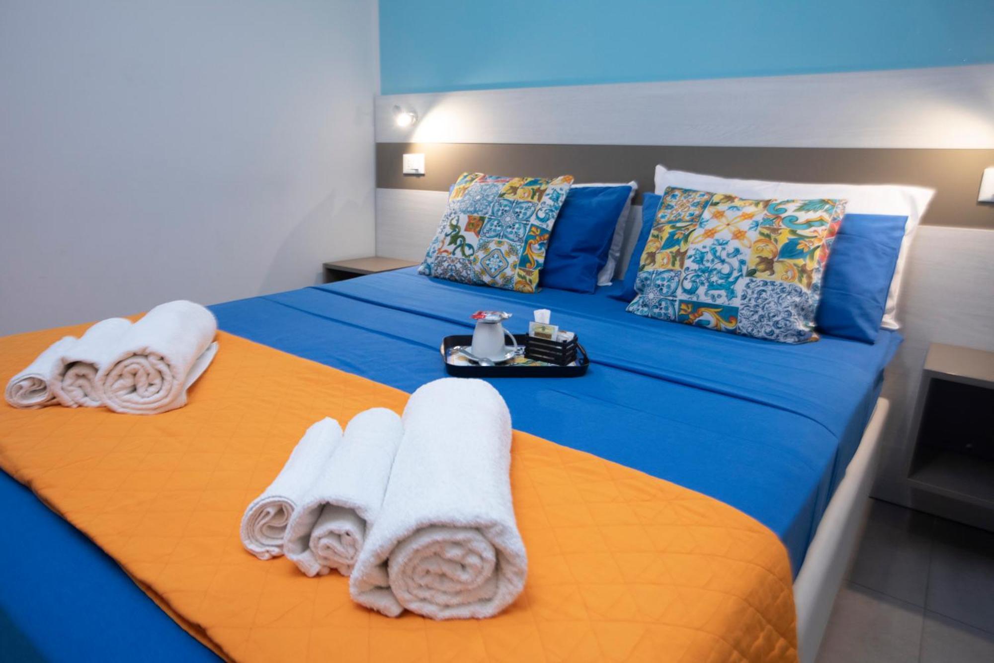 La Perla Amantea - Rooms & Apartaments Екстер'єр фото