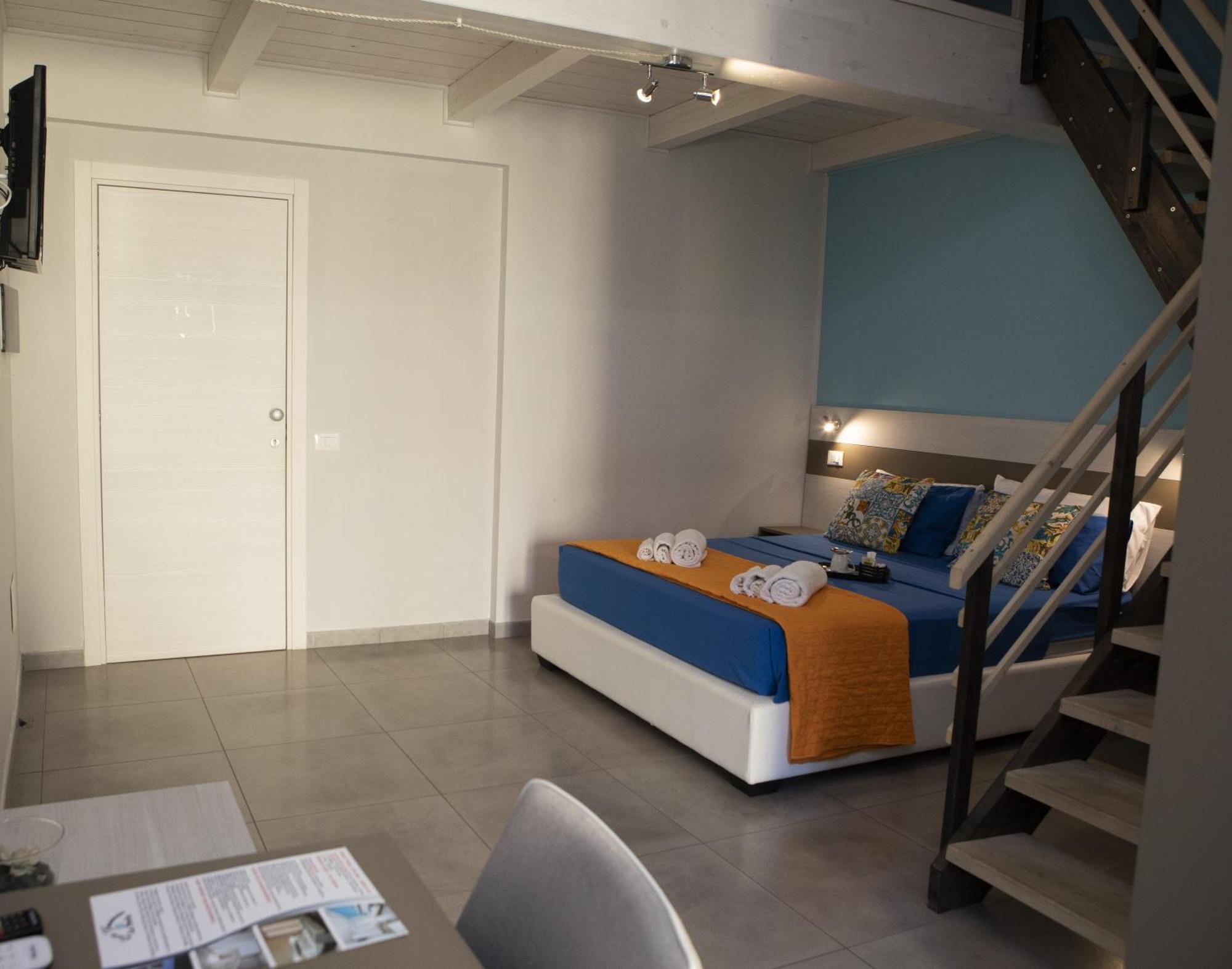 La Perla Amantea - Rooms & Apartaments Екстер'єр фото
