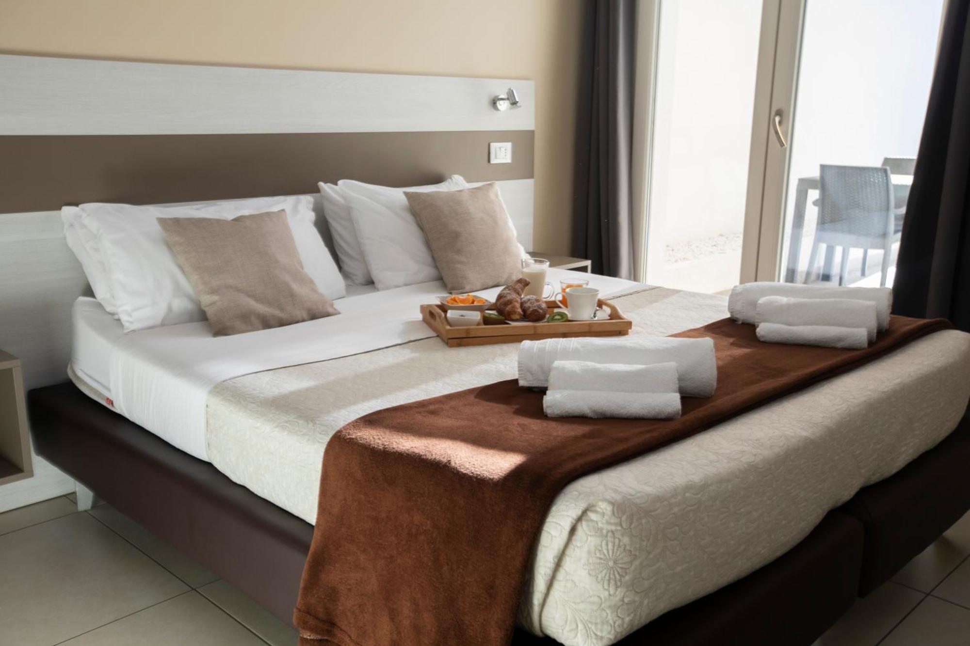 La Perla Amantea - Rooms & Apartaments Екстер'єр фото
