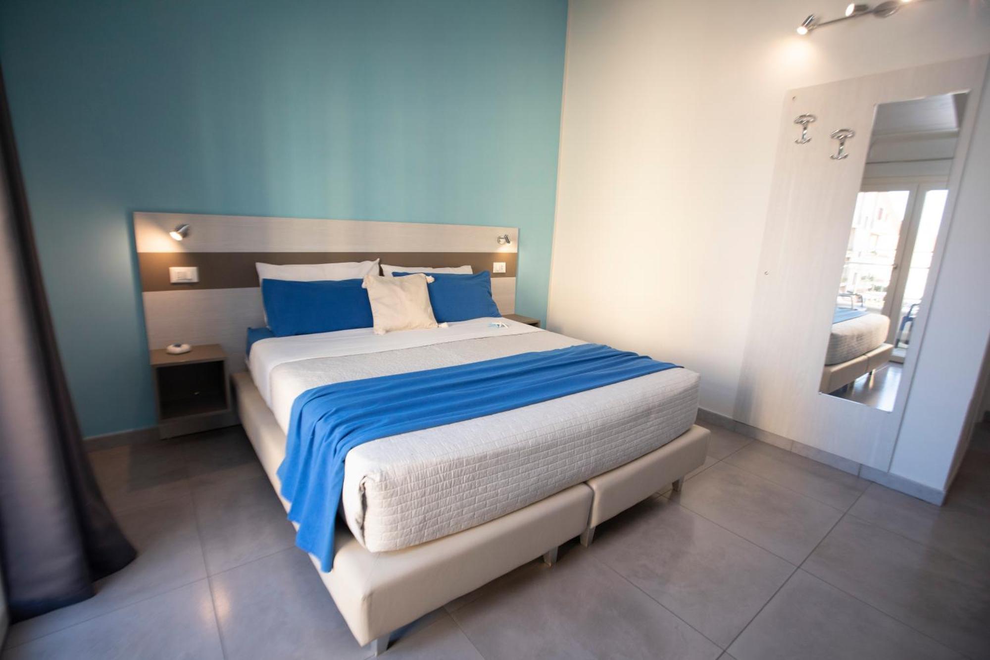 La Perla Amantea - Rooms & Apartaments Екстер'єр фото
