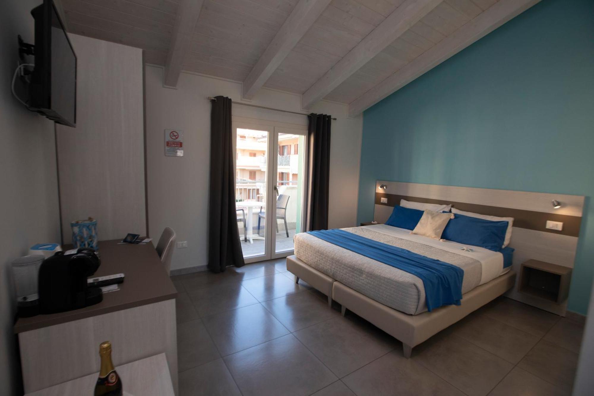 La Perla Amantea - Rooms & Apartaments Екстер'єр фото